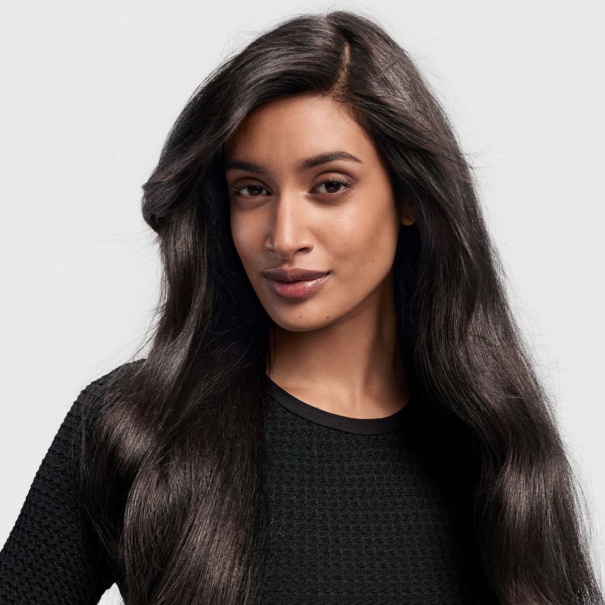 Cheveux lisses coiffés avec le Dyson Airwrap i.d.